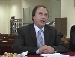 Her üç kişiden biri yeşil kartlı